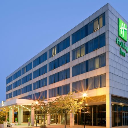 Holiday Inn Milton Keynes Central By Ihg Exterior photo