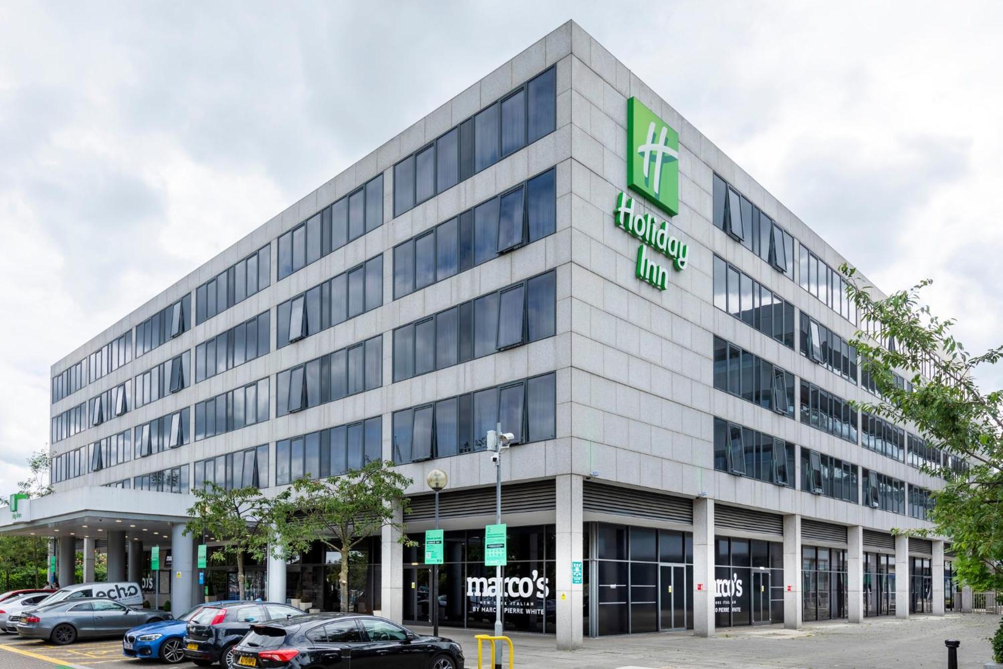 Holiday Inn Milton Keynes Central By Ihg Exterior photo